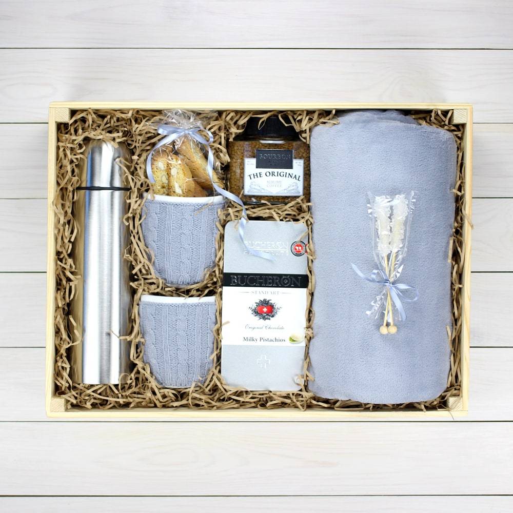 Подарочный набор с пледом и термосом