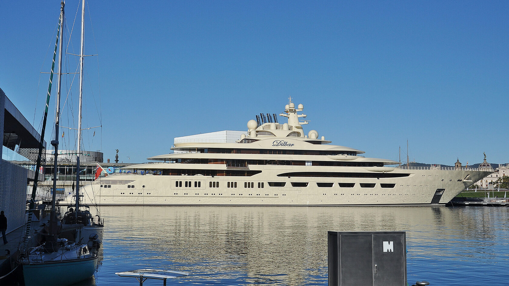 Яхта Dilbar Алишера Усманова