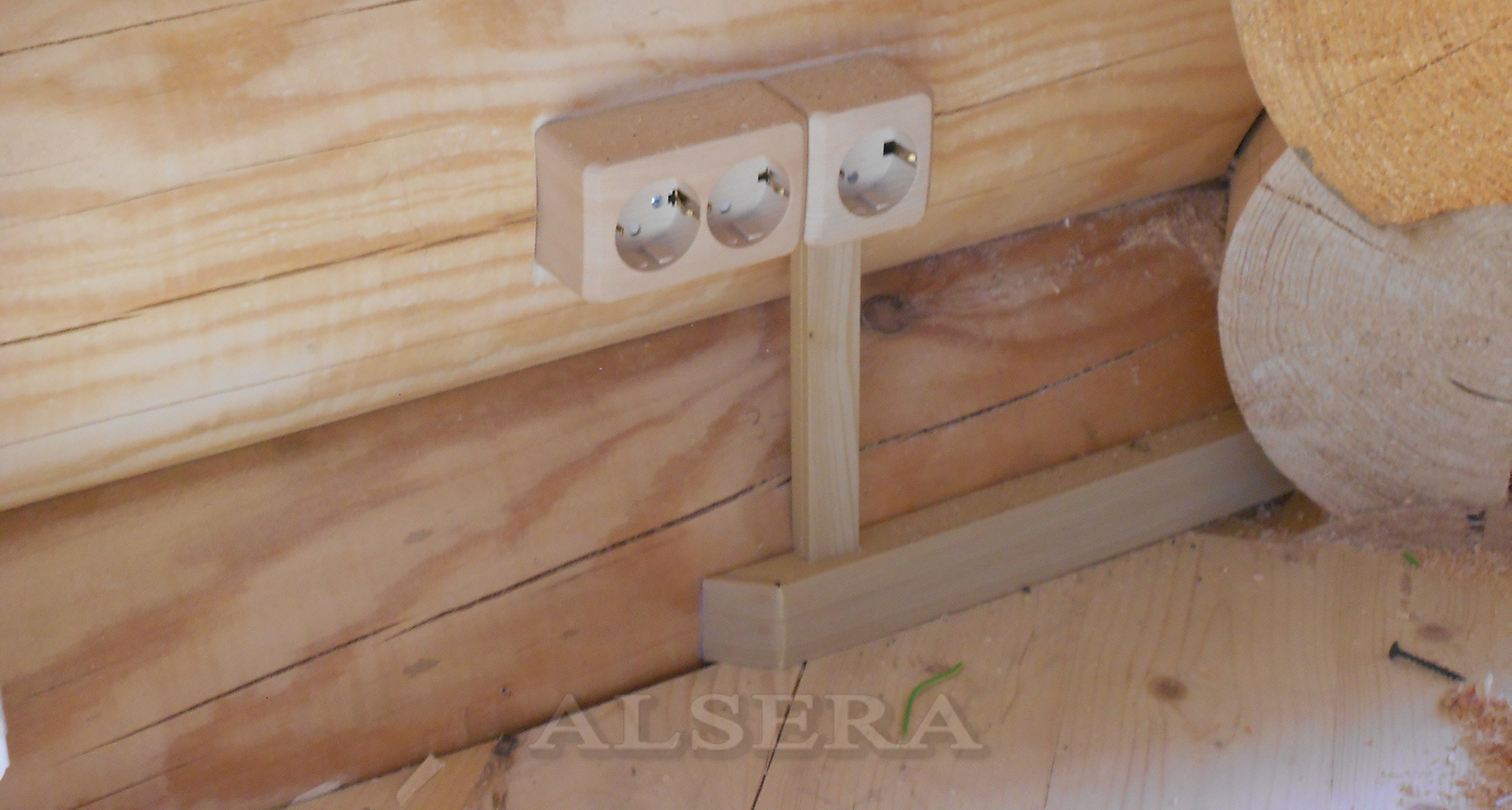 Монтаж электропроводки в деревянном доме, ретро проводка – недорого ...