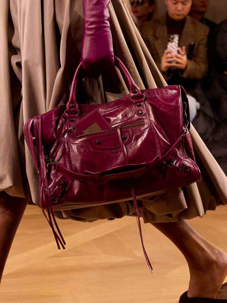 Balenciaga Весна 2026 Сумки22