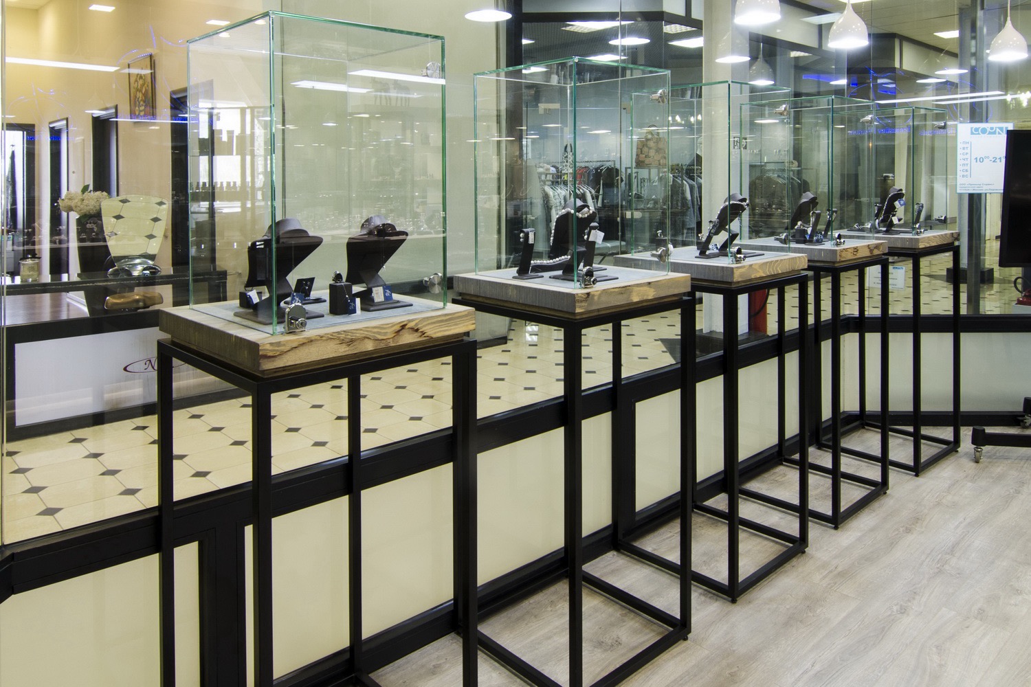 Витрины для магазина в Калининграде