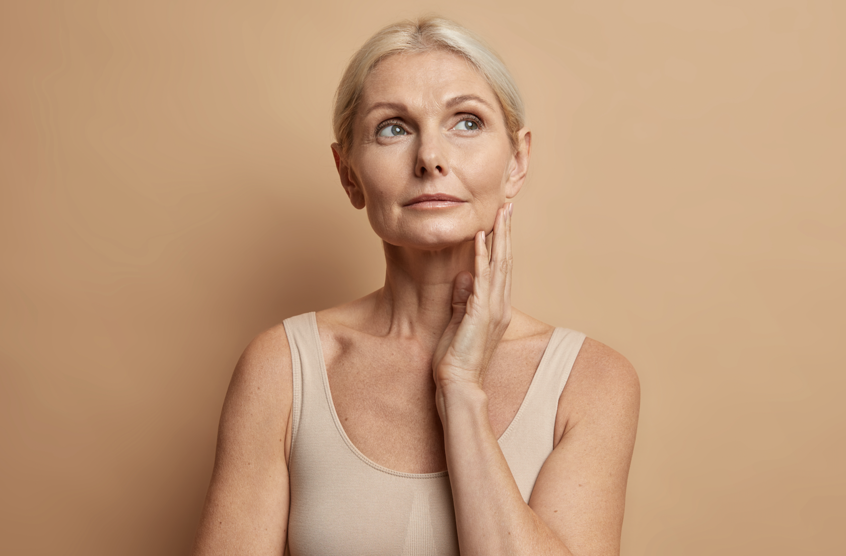 Уход за кожей во время менопаузы: забота о красоте и здоровье
