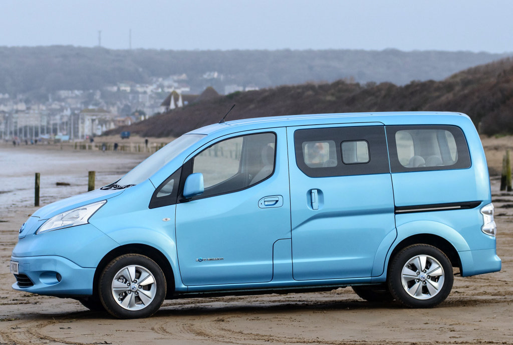 nissan e nv200 combi