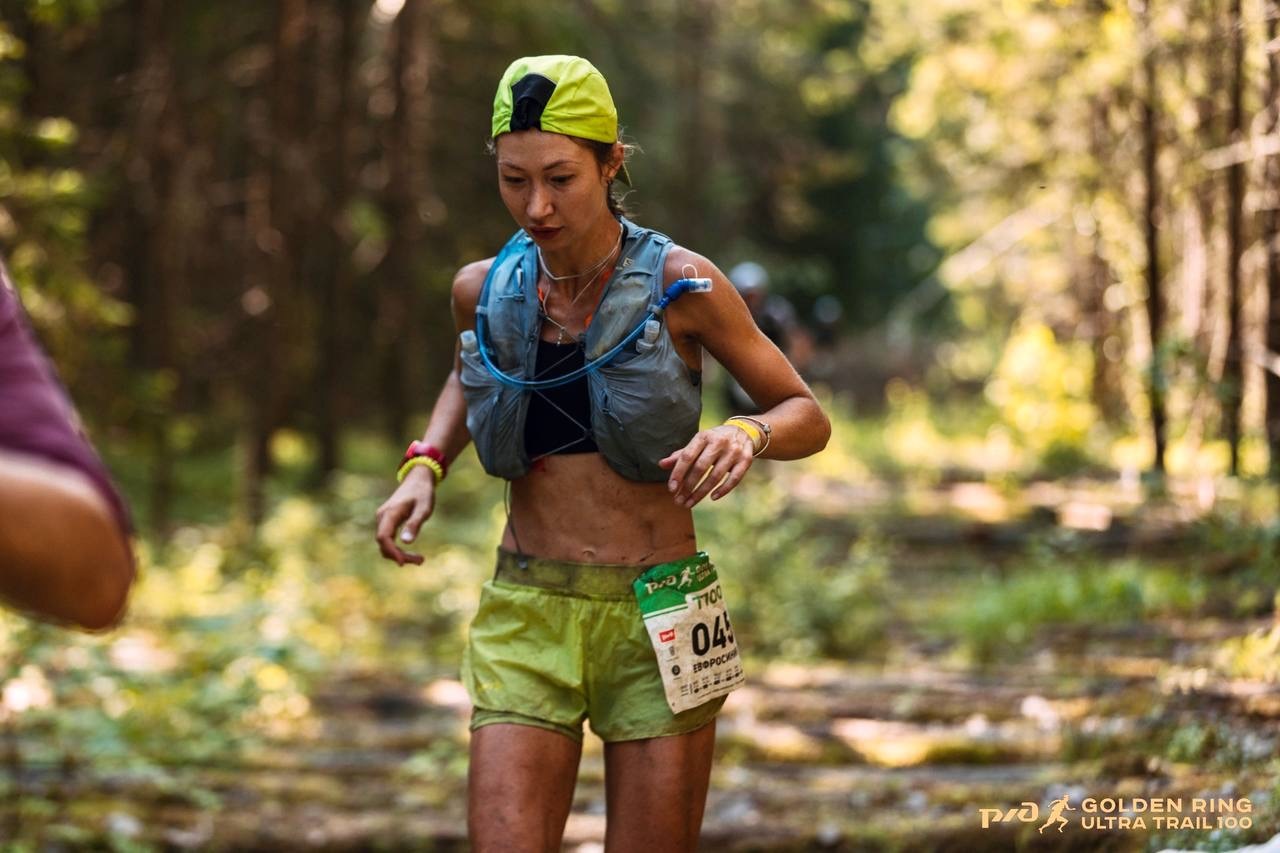 Trail 100. Трейл 100 км. 21 — Победительница марафона Golden Ring Ultra Trail. Golden Ring Ultra Trail стартовый городок. Golden Ring Ultra Trail с дрона.