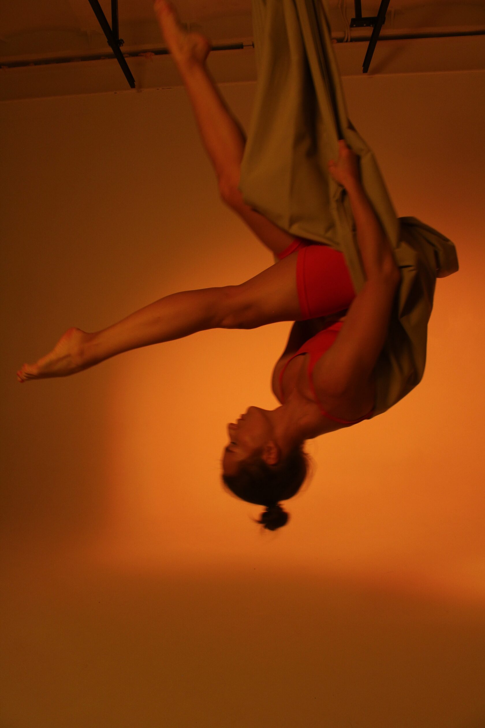 Антигравити стретчинг в подвесных гамаках СПБ