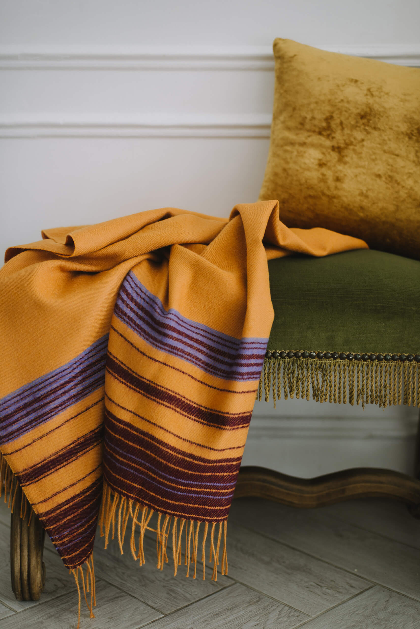 плед из пашмины. плед орнамент бордо. из пледа палантин. пашминовый плед. палантины пледы.