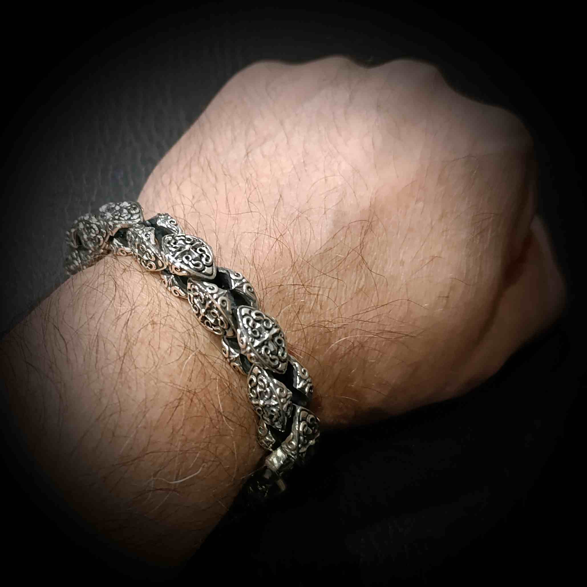 Серебряный браслет, мужской серебряный браслет, брутальный браслет.