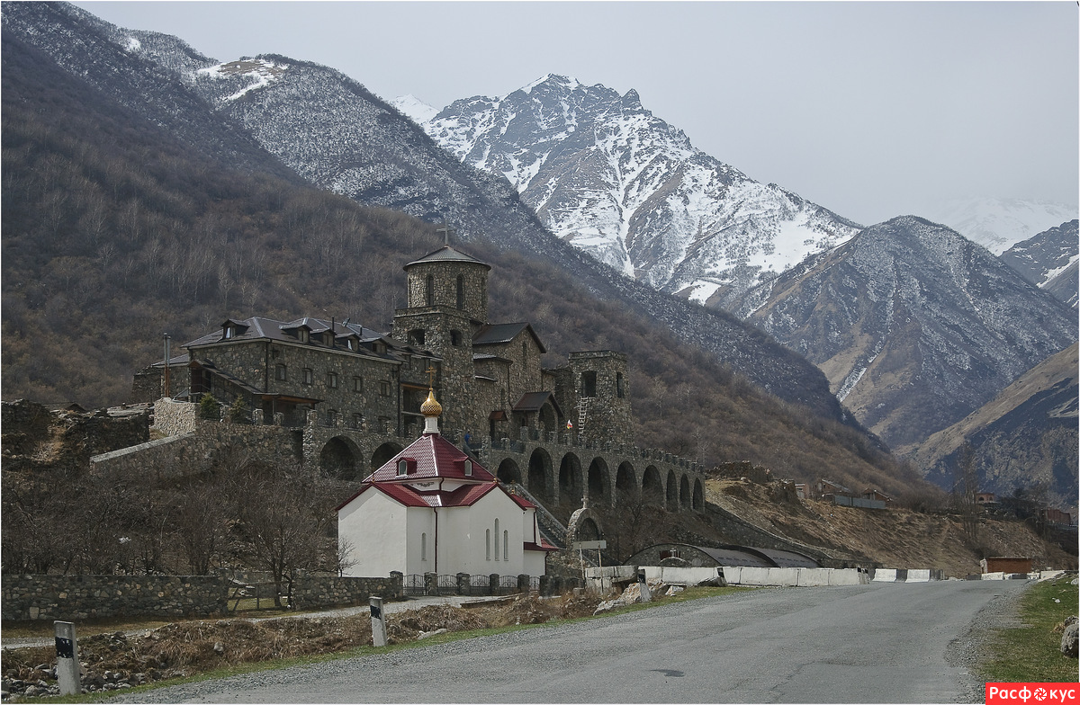 Храм в фиагдоне фото