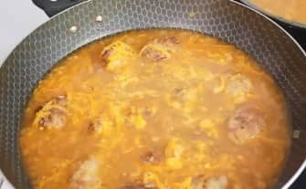 Приготовление ёжиков из фарша с рисом и подливкой: шаг 15