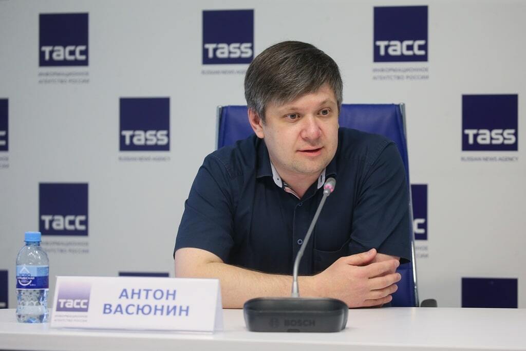 Антон Васюнин на пресс-конференции ТАСС