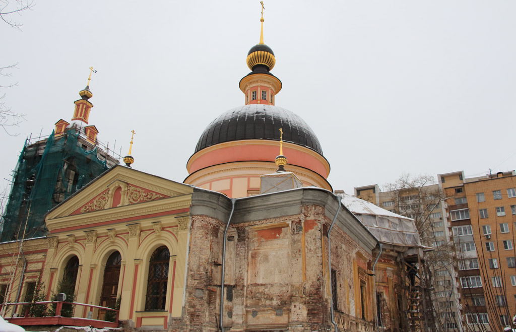 Храм великомученицы. Храм великомученицы Ирины в Москве. Храм великомученицы Ирины в Покровском. Москва. Храм св великомученицы Ирины на Бауманской. Храм Святой великомученицы Ирины что в Покровском сайт.