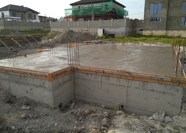 Строительство пола первого этажа дома в Новороссийске