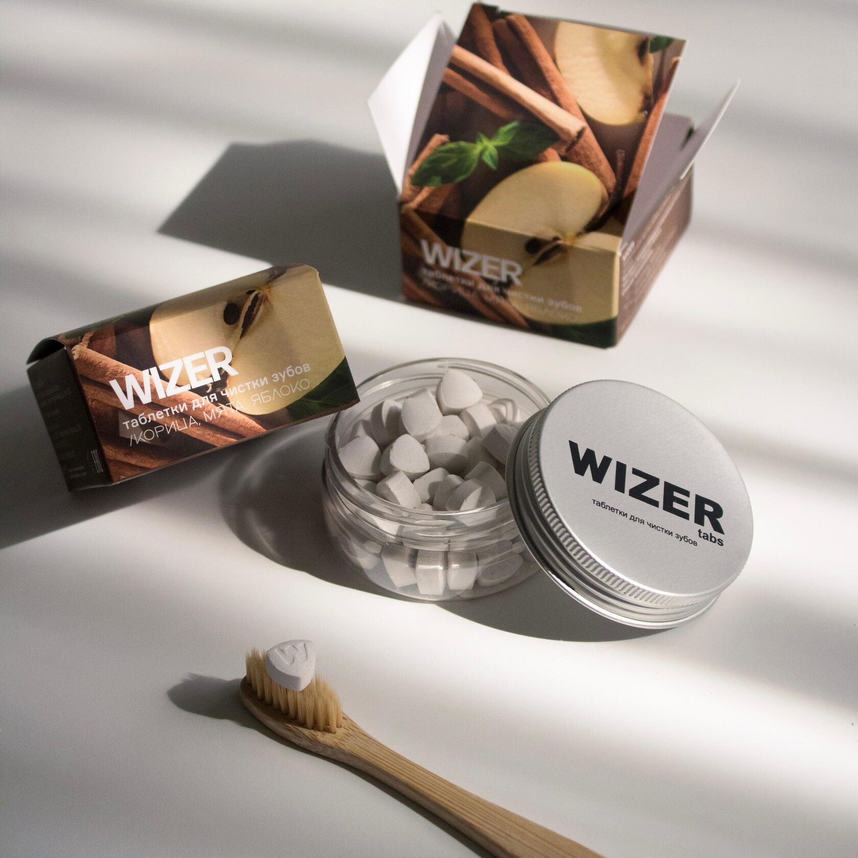 Зубная паста в таблетках Wizer "Яблоко корица мята"