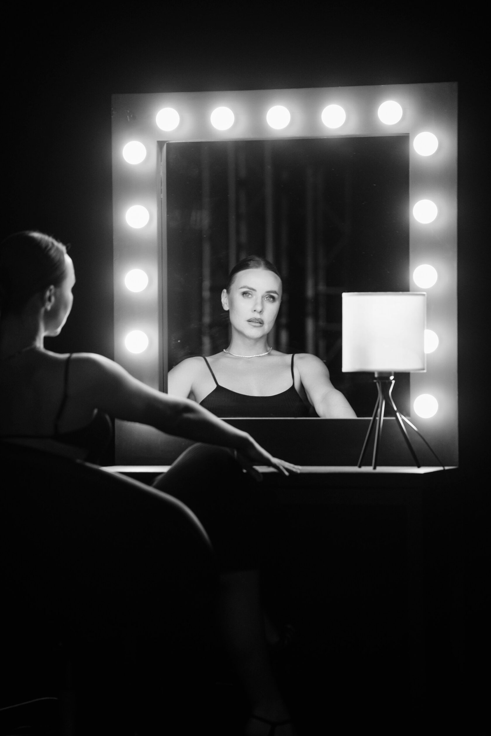 Immersive beauty school show portrait