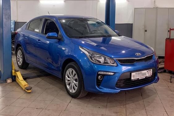 Kia Rio 4 на эвакуаторе у сервиса — АКПП в аварии