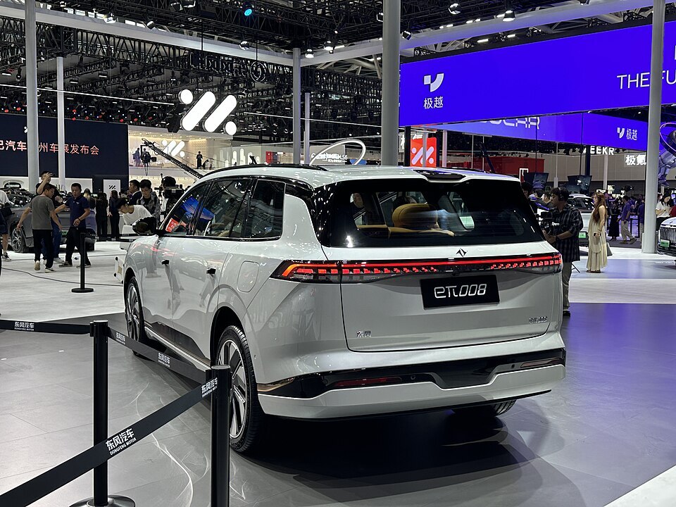 Dongfeng eπ 008 — визуальный ориентир модели