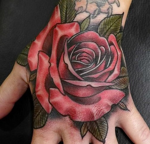 Татуировка в виде розы - изысканно и стильно!