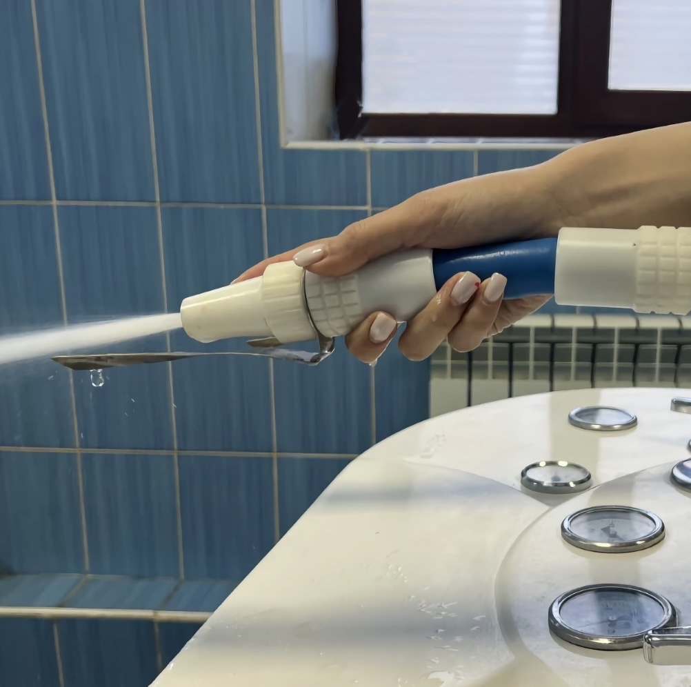 Душ Шарко активно используется для лечения неврологических заболеваний и нарушений в системе кровообращения