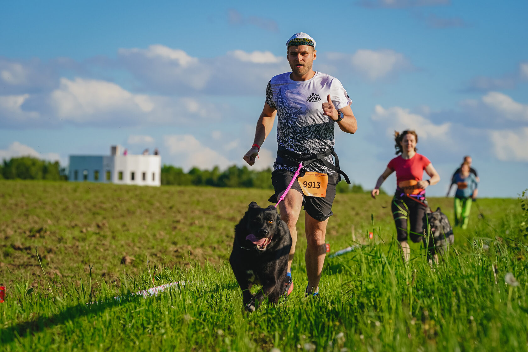 Спортмарафон фест. Спортмарафон фест фото. Спортмарафон фест с высоты. Тинькофф спорт марафон фест история.