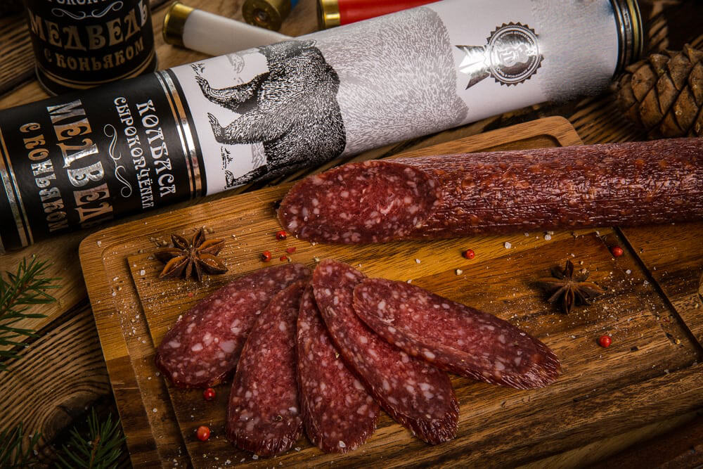 Колбаса из медведя с коньяком в подарочной упаковке — купить с быстрой ...