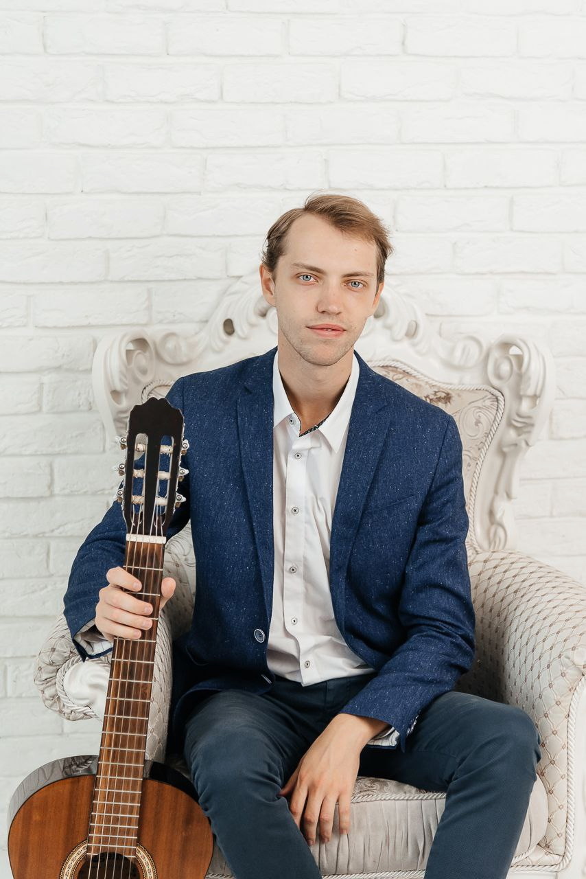 Уроки гитары, уроки игры на укулеле, уроки игры на бас-гитаре