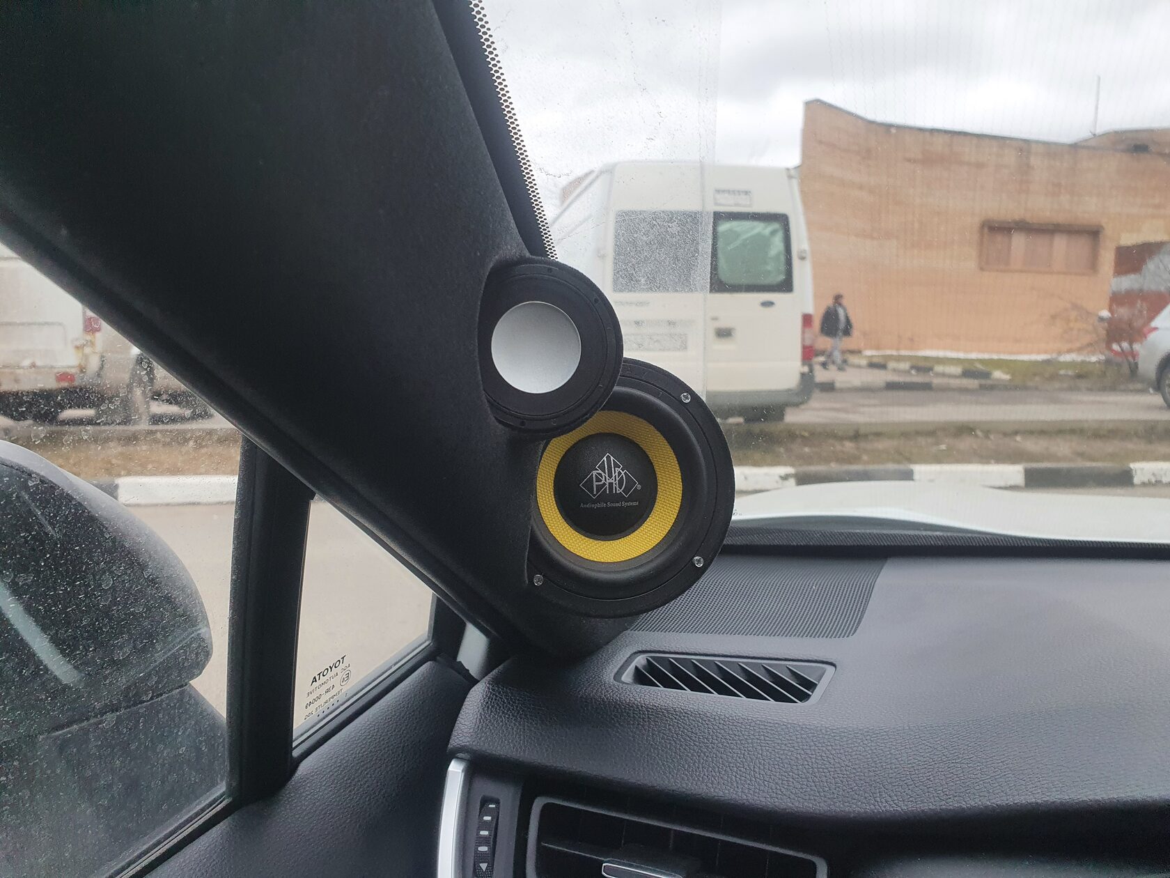 замена акустики toyota rav 4