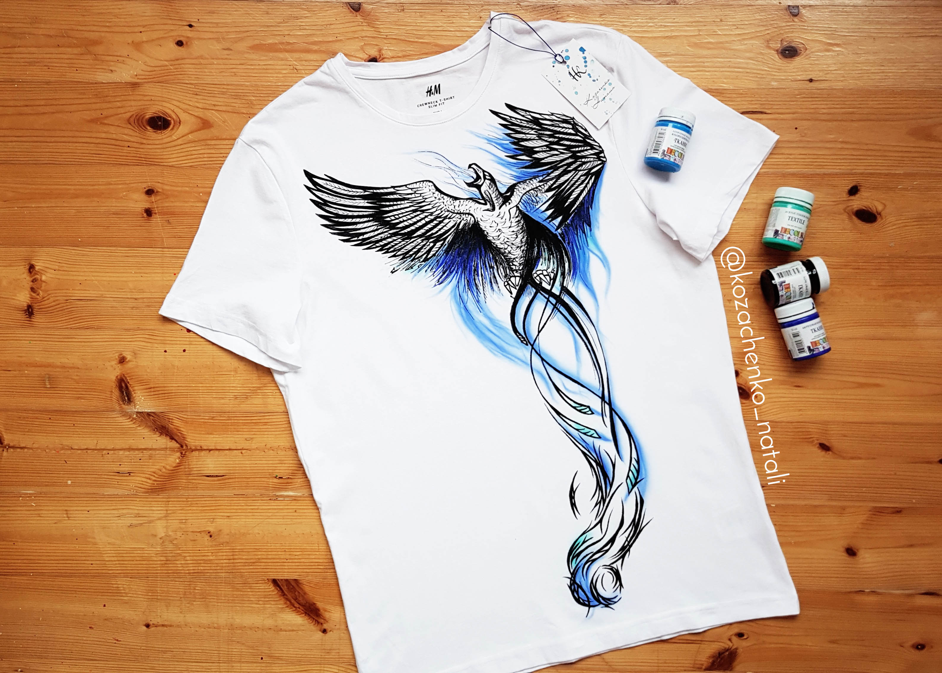 Картинки, прикольные рисунки на одежде акриловыми красками