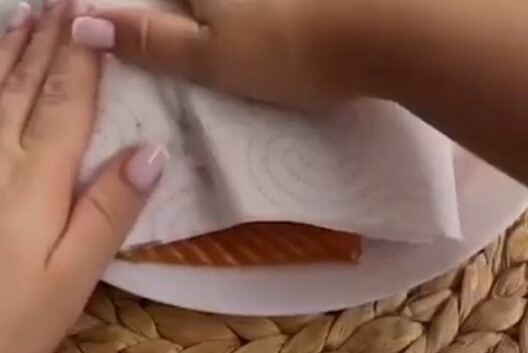 Засолка красной рыбы с паприкой: шаг 6