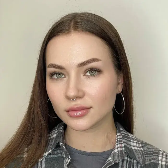 Полина — мастер по наращиванию ресниц, бровист, салон Территория Эстетики