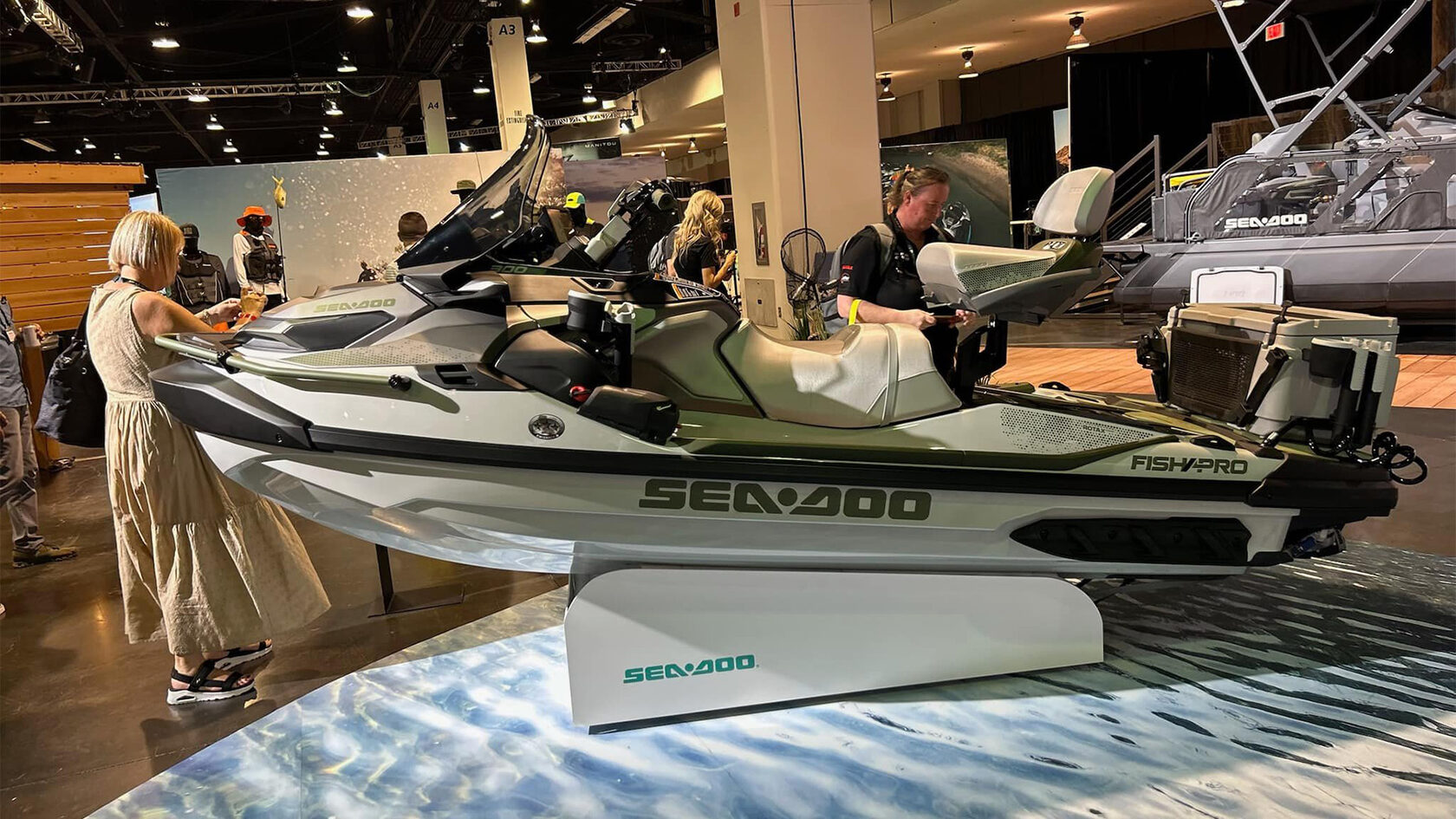 Гидроцикл Sea-Doo FishPro Apex 2025