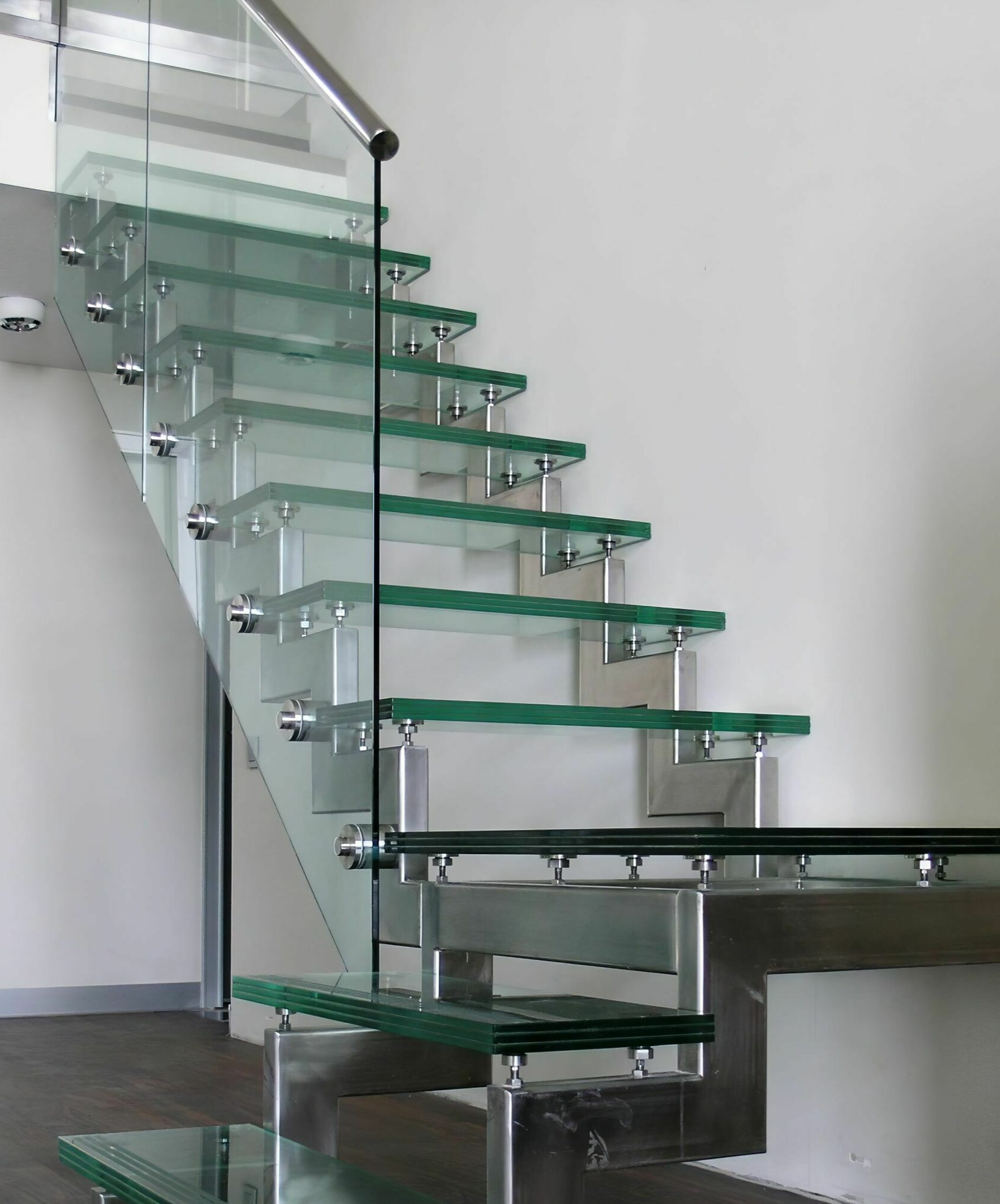 Лестницы стеклянные фото