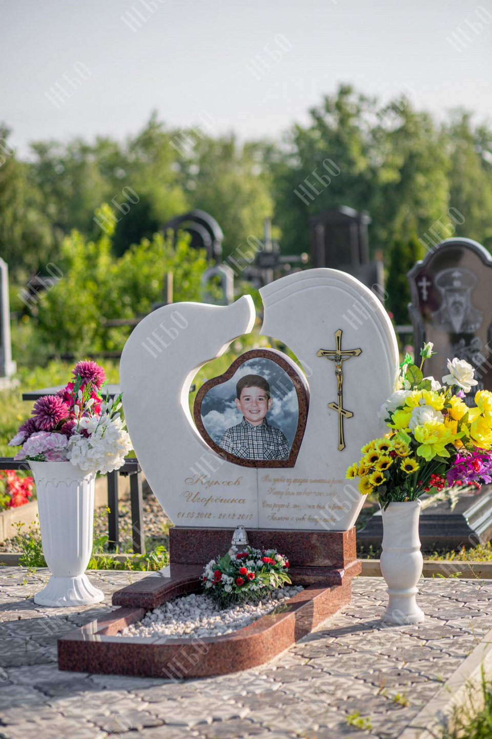 Памятники на могилу купить в Изобильном. Фото и цены. Изготовление и  установка памятников