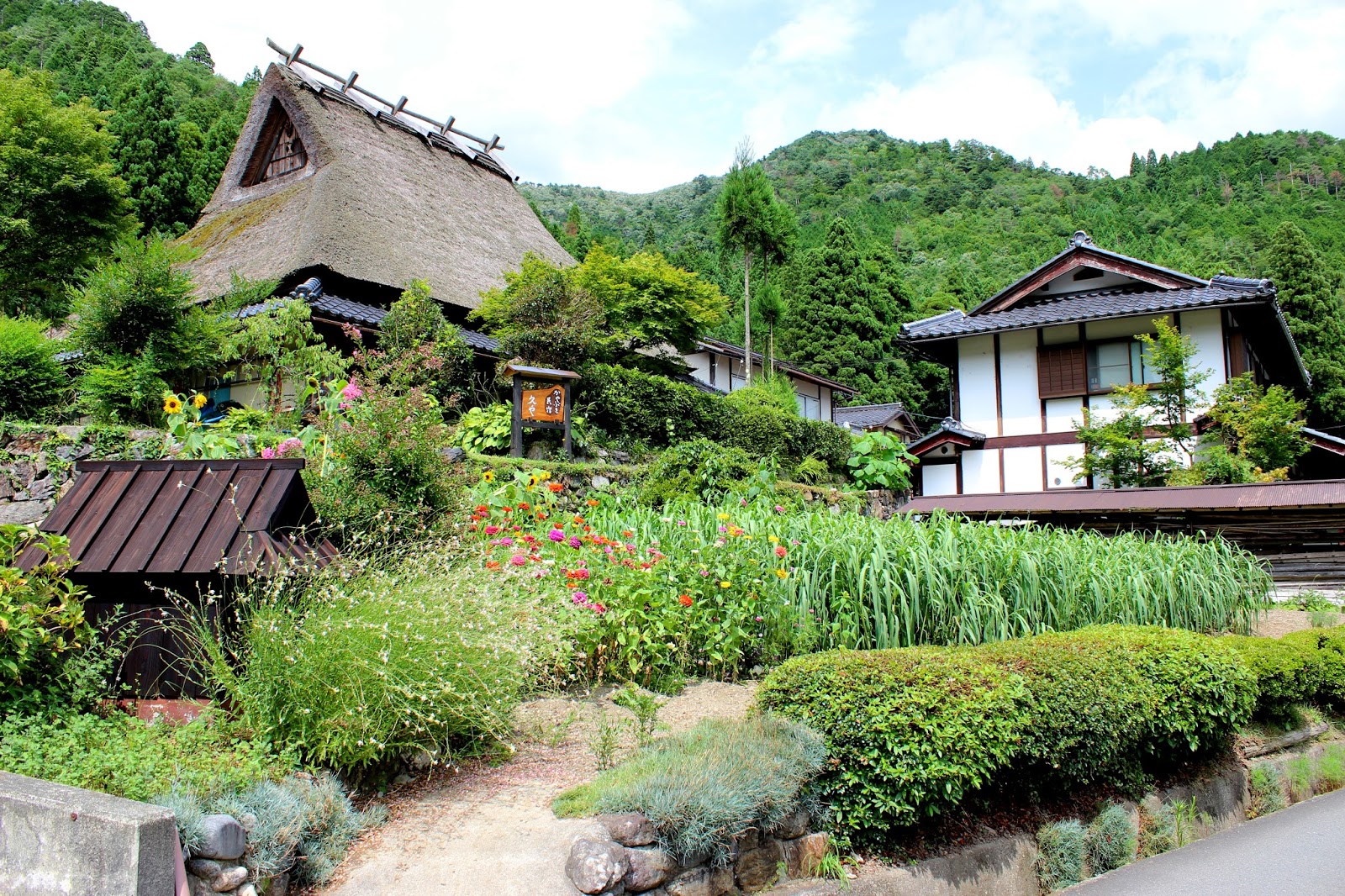 Japanese village. Деревня Каябуки-но Сато Япония. Минсюку японская деревня. Мияма Киото. Деревня Киото.