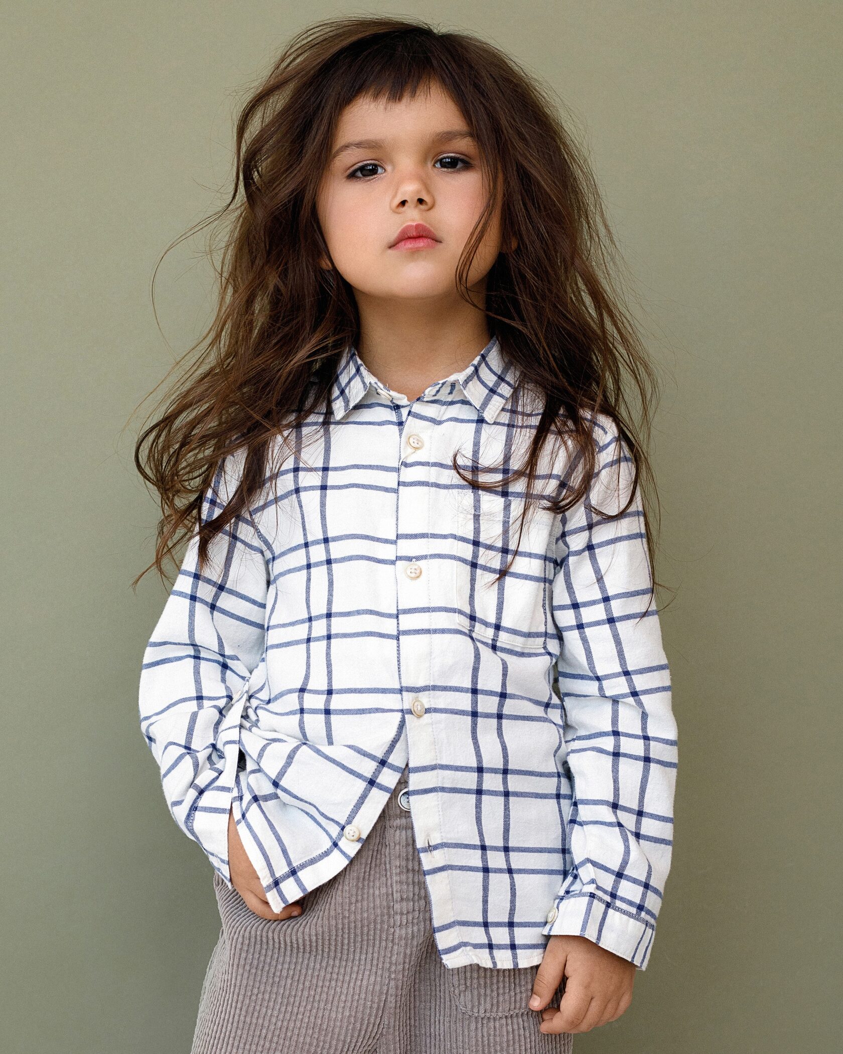 Фото одежды для маркетплейсов на девочке