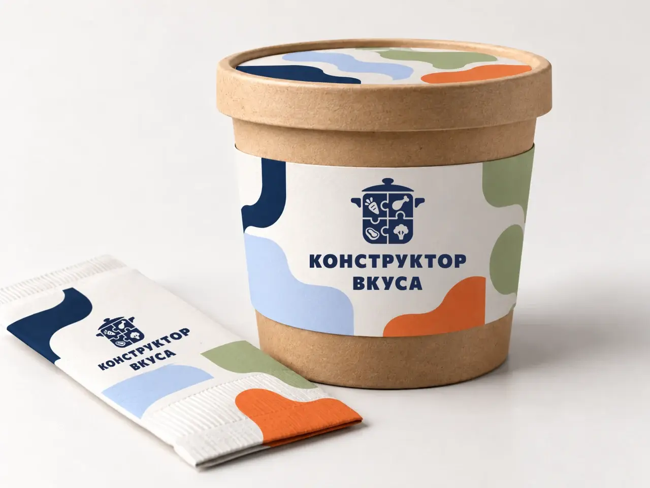 Фирменный контейнер и карточки с логотипом