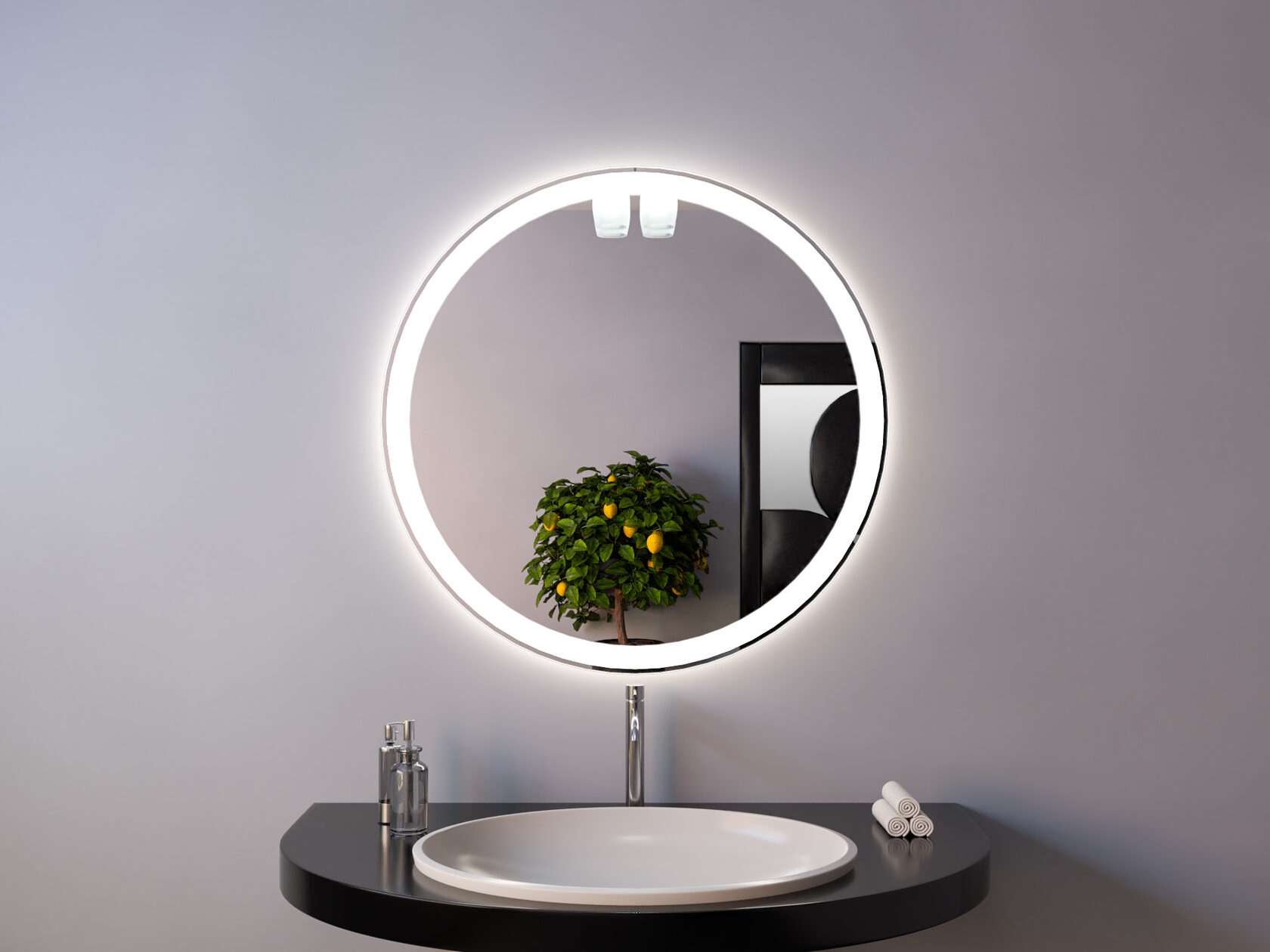 овальное зеркало с подсветкой в ванную в интерьере