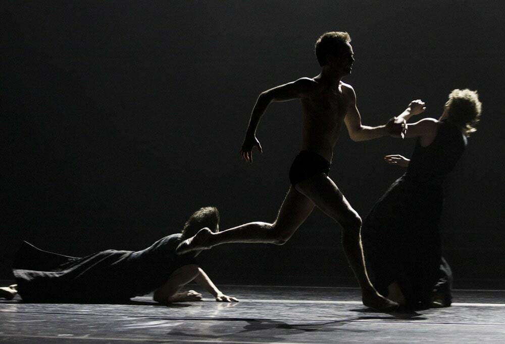 Многогранность формы тишины и пустоты михайловский театр. Начо дуато. Прелюд балет. Начо дуато хореограф. Хуан дуато барсиа.