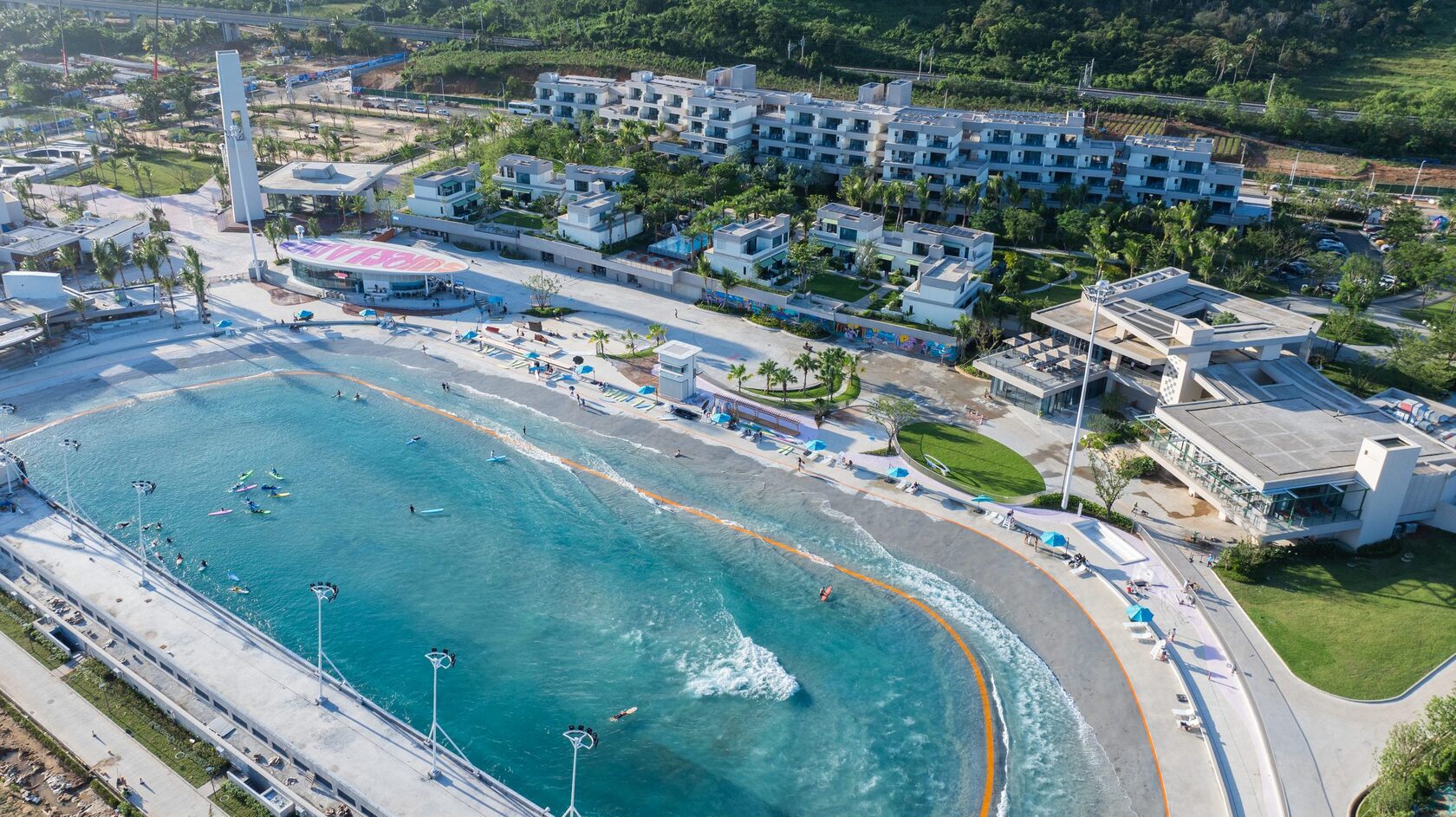 Волновой бассейн PerfectSwell в бухте Riyue Bay, Хайнань