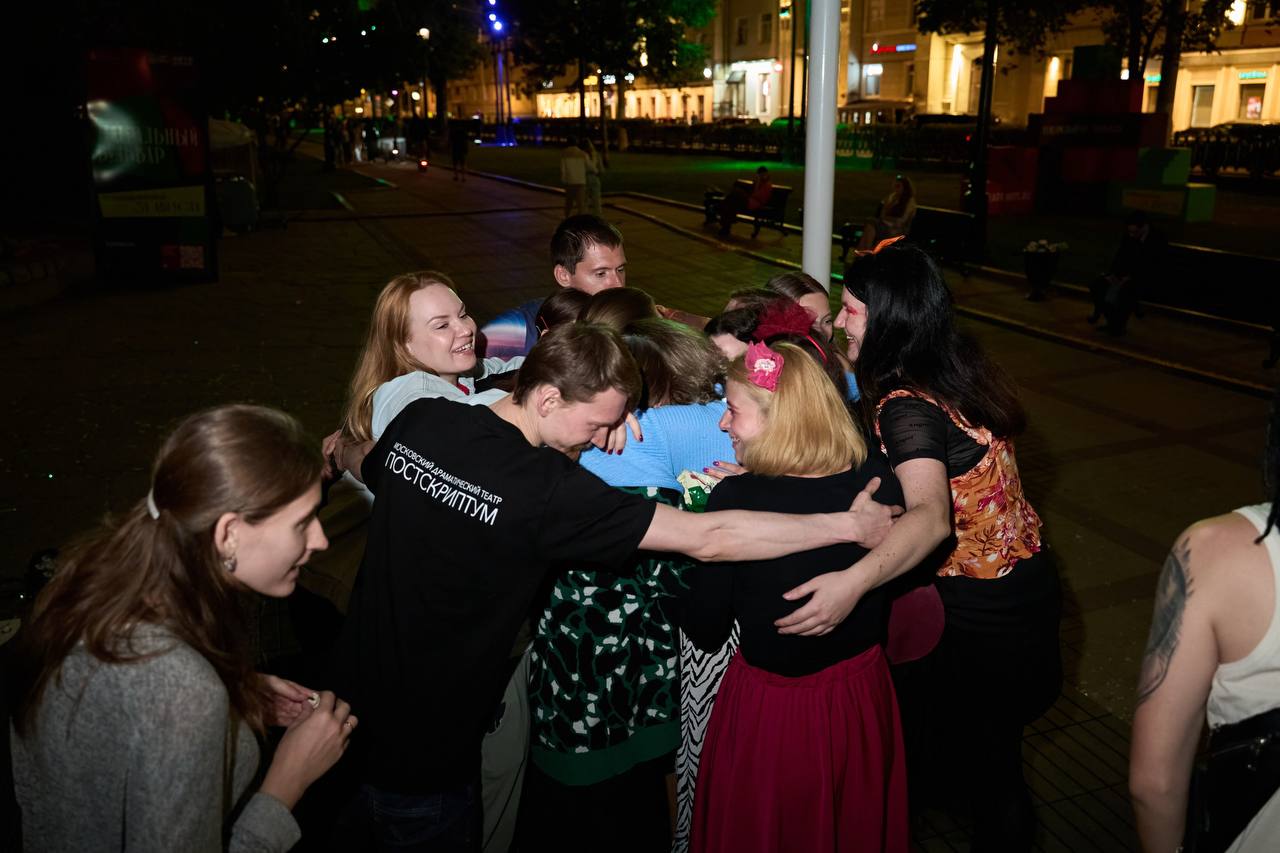 8 любящих женщин, мастерская Зверевой, Театральный бульвар