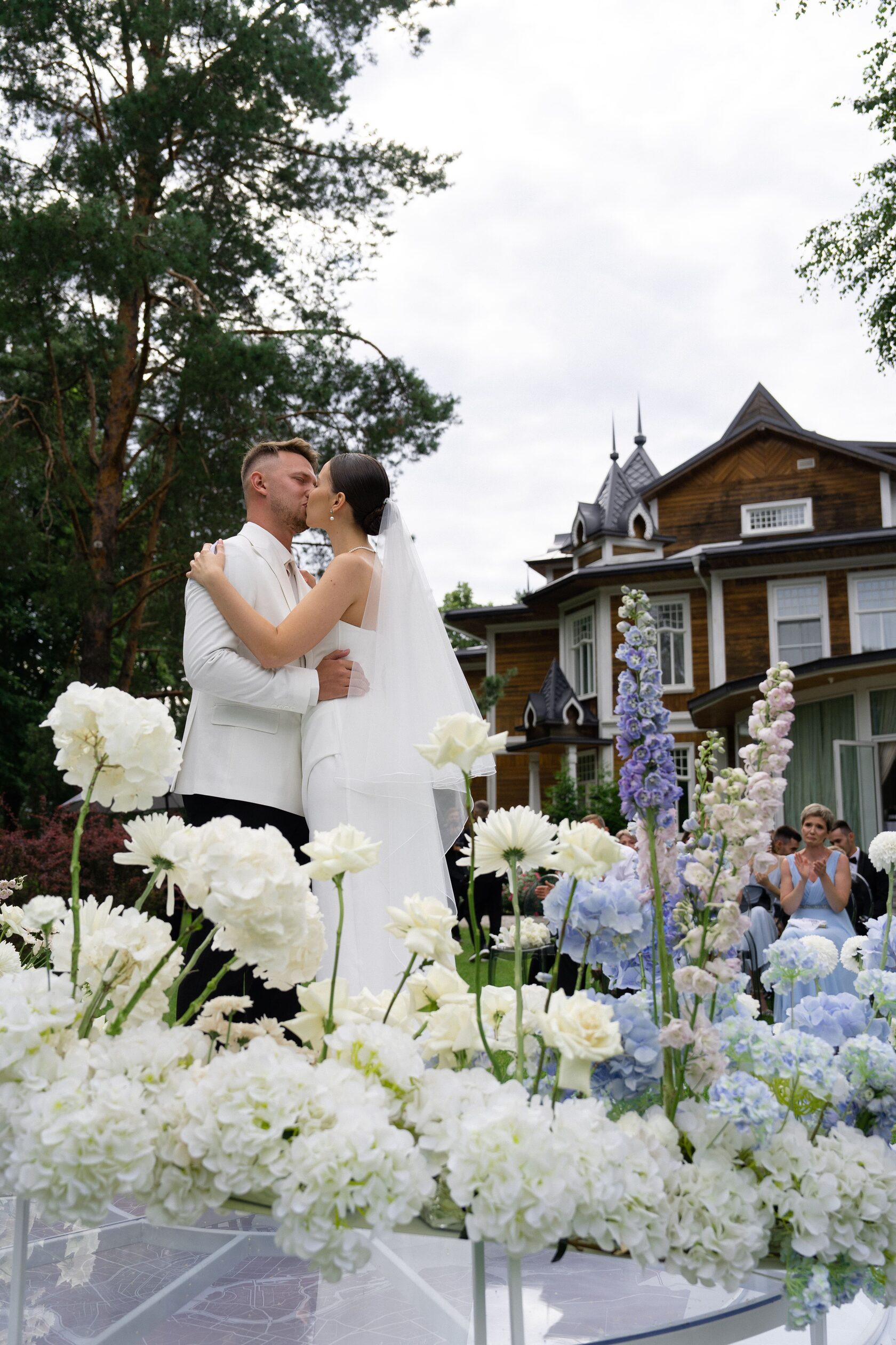 выездная церемония в загородном клубе Скандинавия и спа