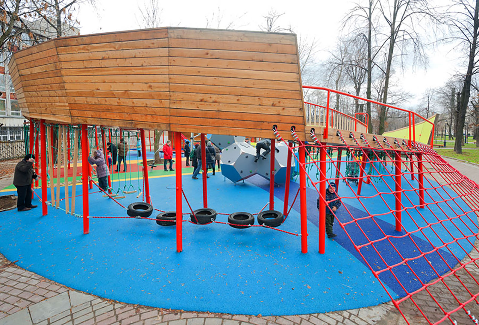 Парк имени Баумана детская площадка