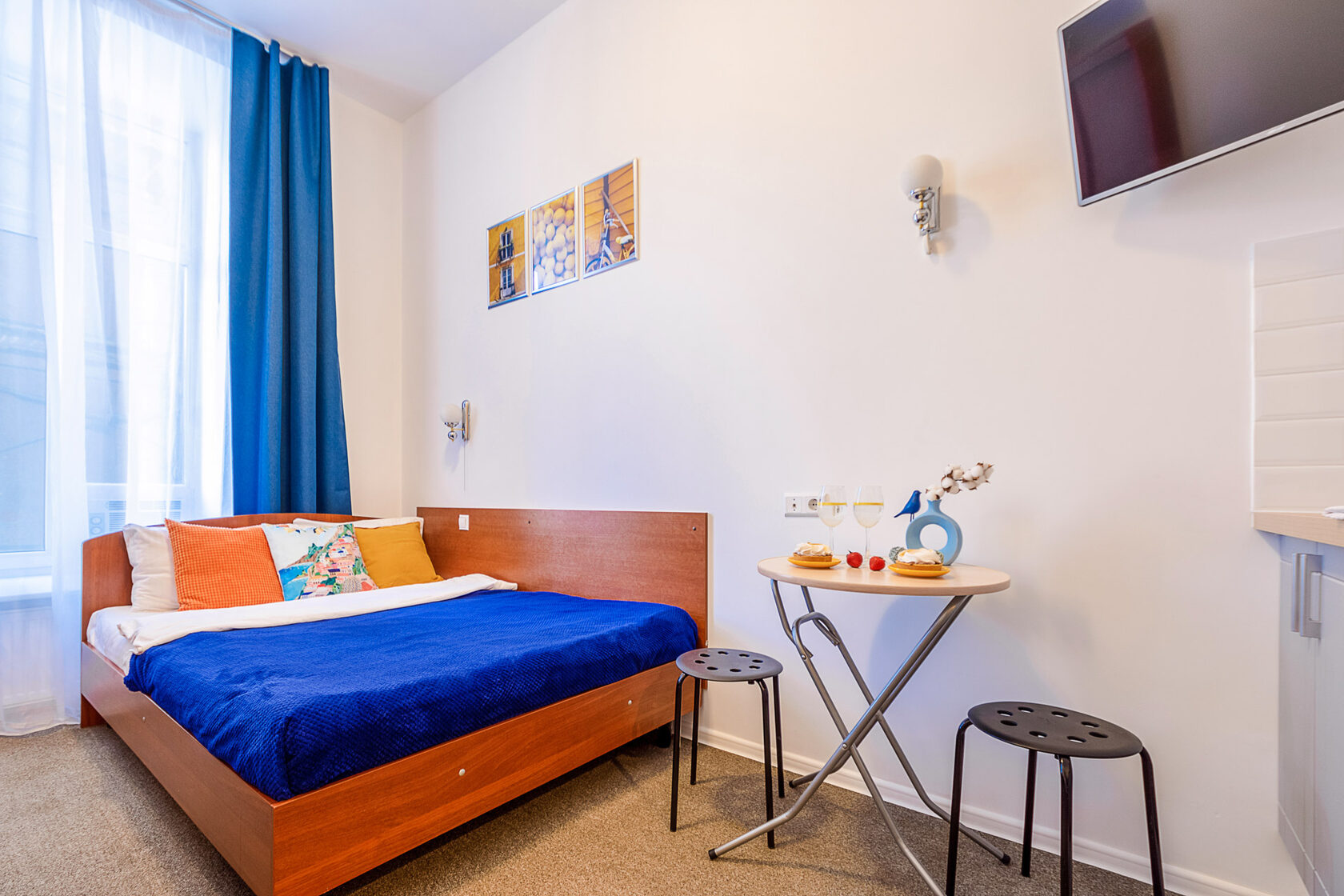 Апартаментов в питере на цокольном этаже. Снять студию на невском. Квартира в санкт-петербурге невский проспект однокомнатнаякуаиит. Снять студию на невском. Апартаменты невский студия 3.