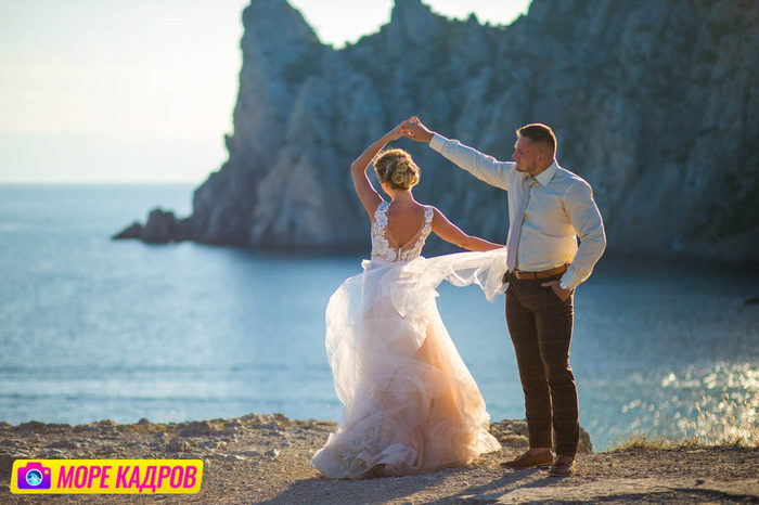 свадебная фотосессия в парке Айвазовского в Крыму, свадьба в Крыму, порте молодоженов