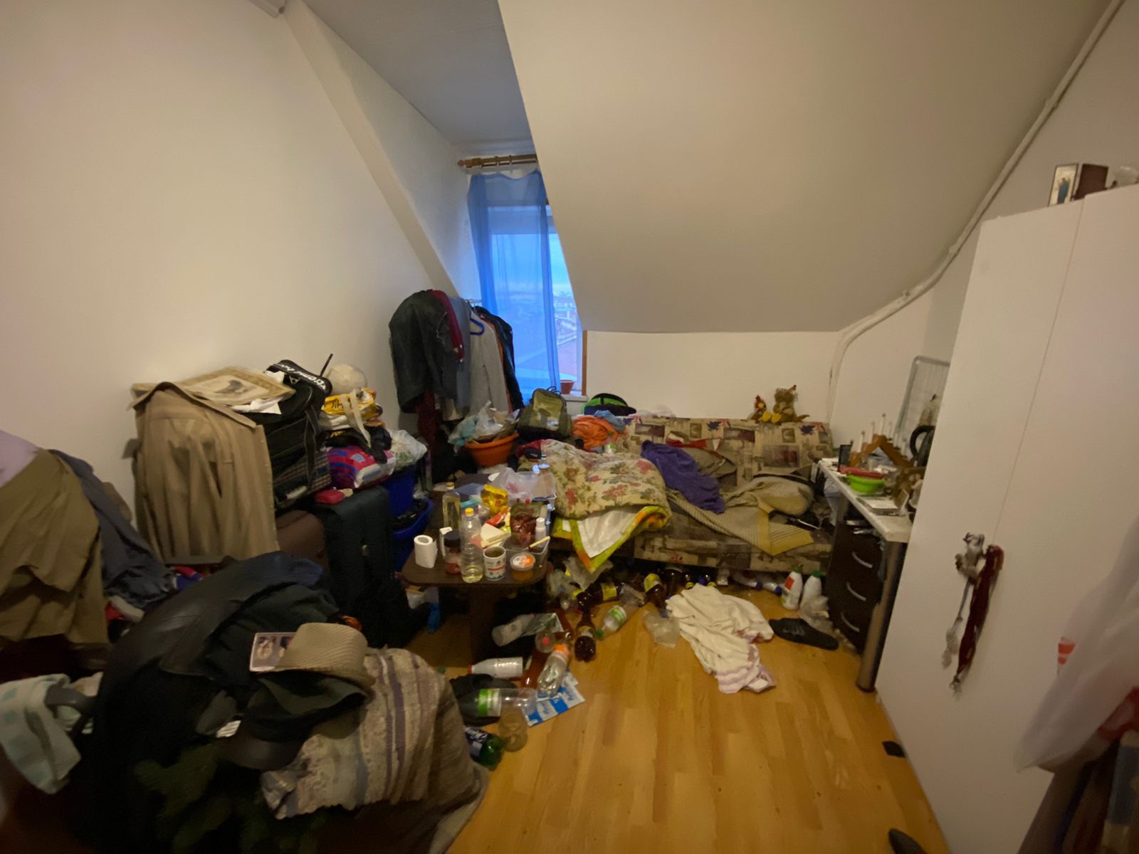 Вывоз мусора из квартиры с грузчиками в СПб от 2500 рублей | ВМПРО