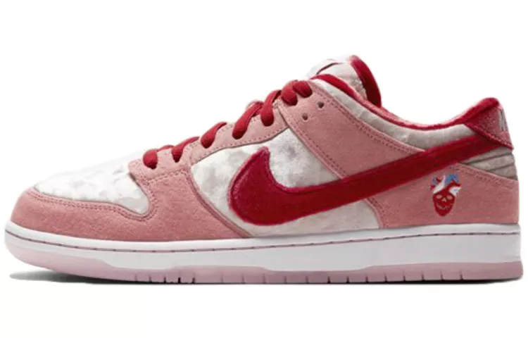 nike sb dunk strange love