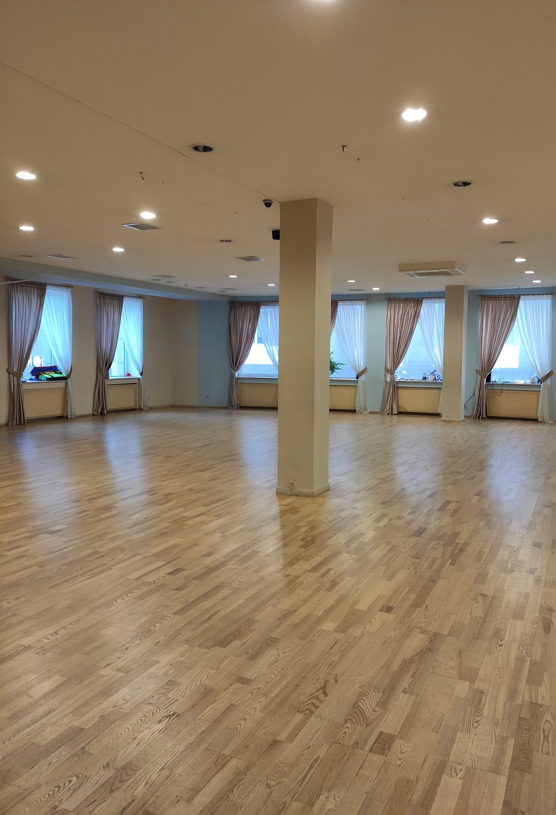 залы одинцово