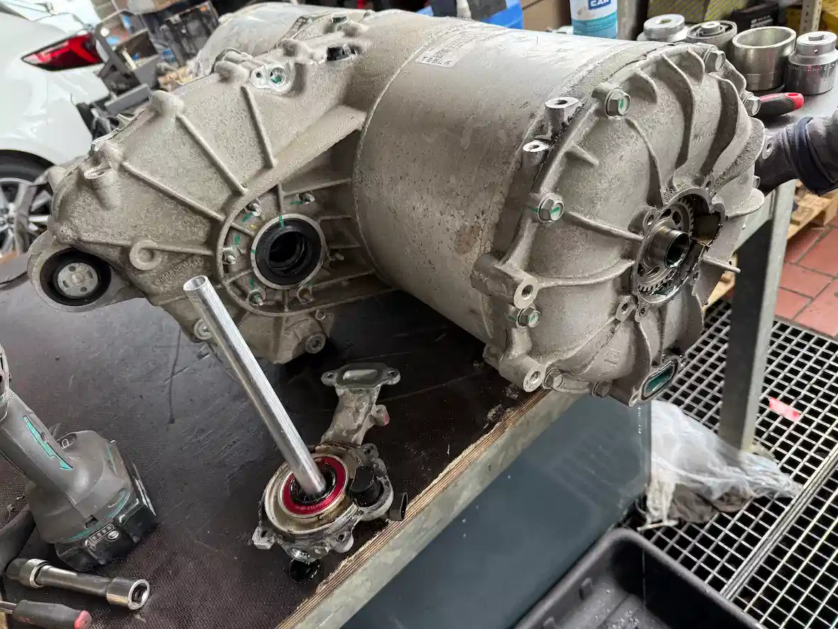 Tesla Model 3 Wärmepumpe – fachgerechter Klimaservice