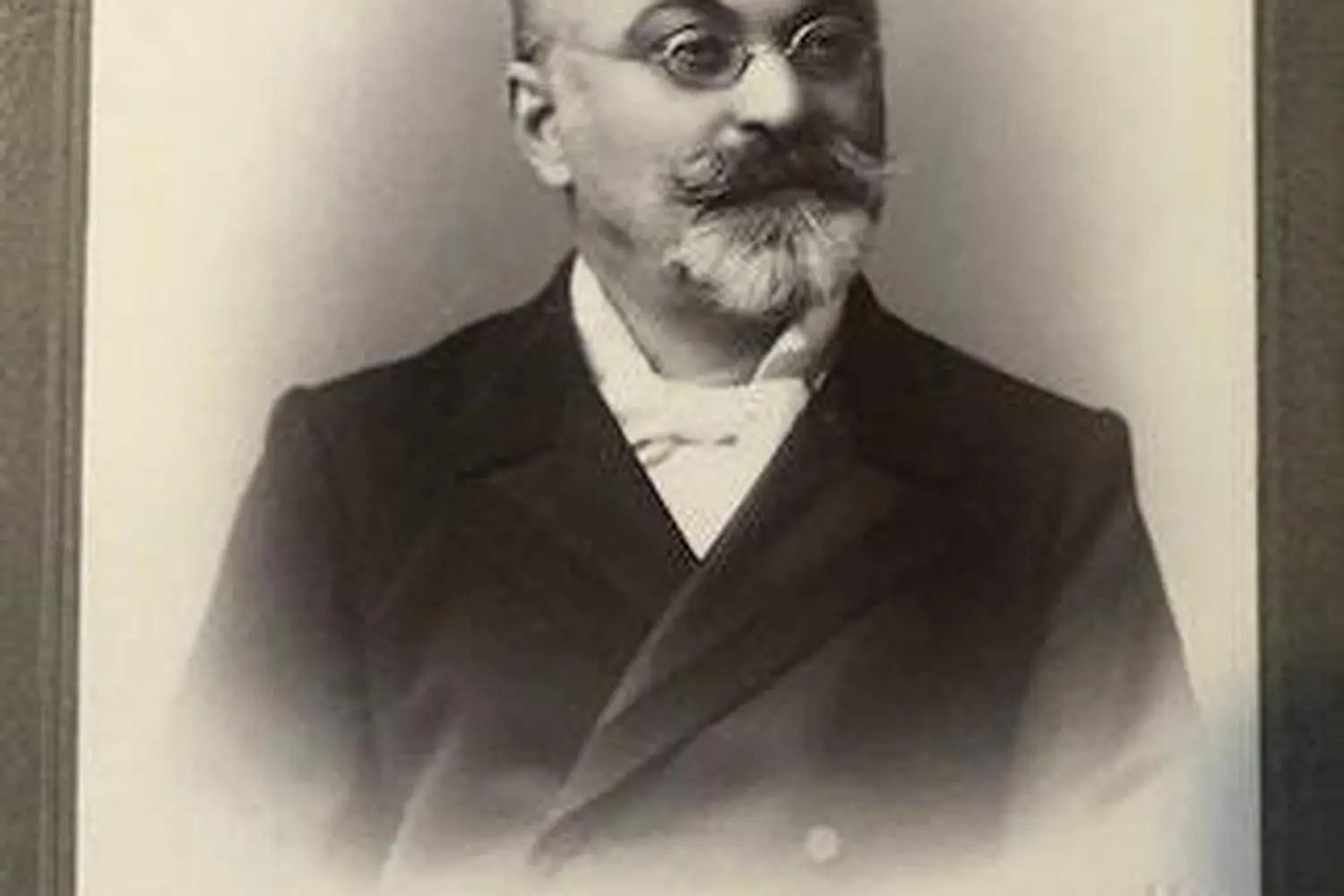 Иван Каламкаров фото