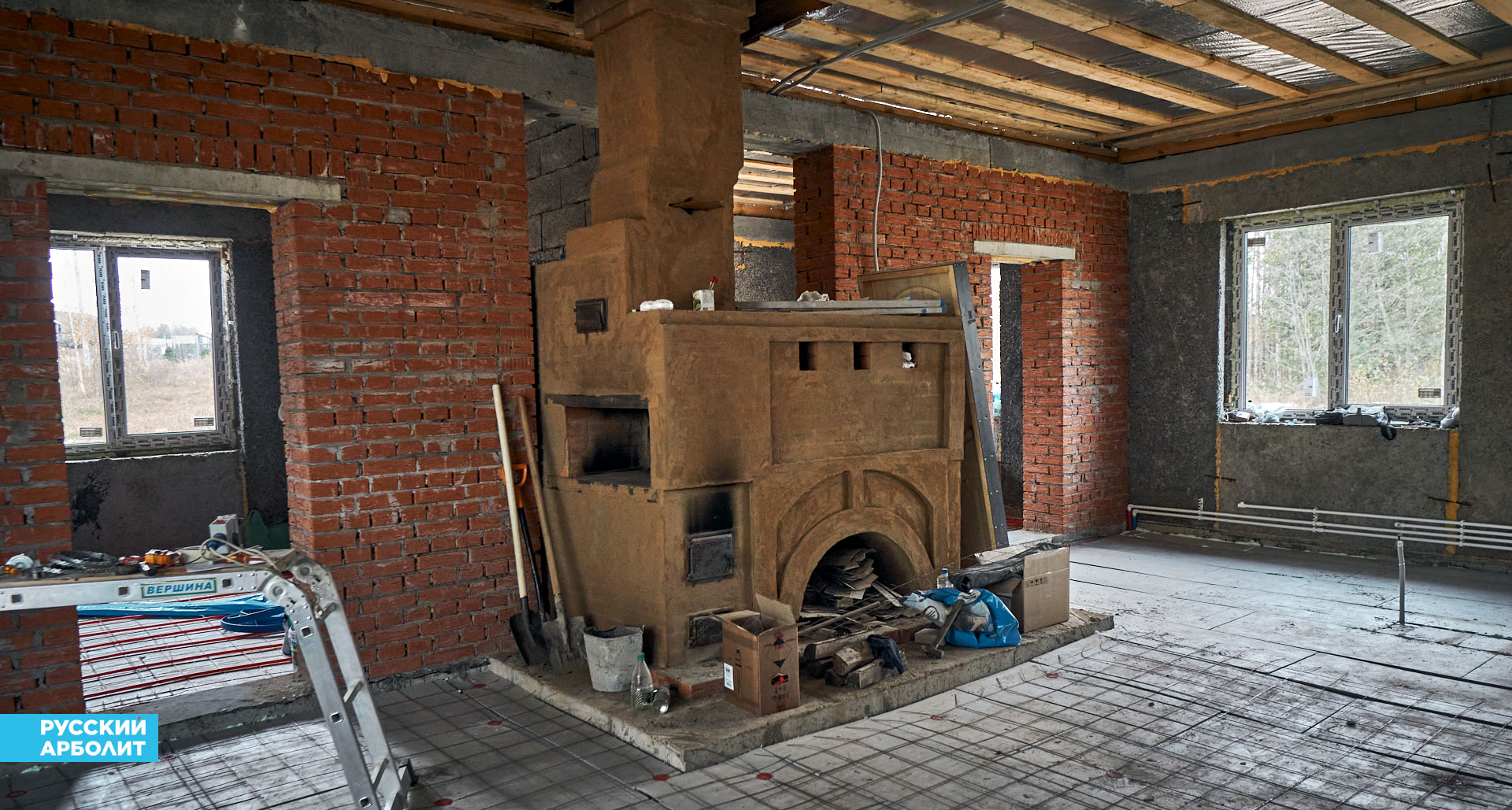 русская печь в доме из арболита