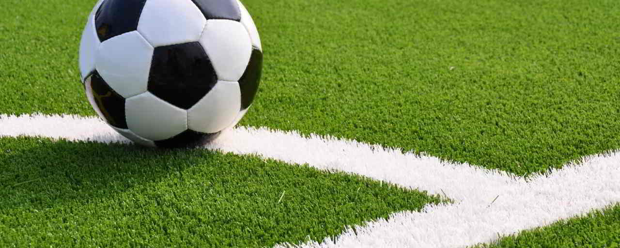 укладка искусственного газона москва